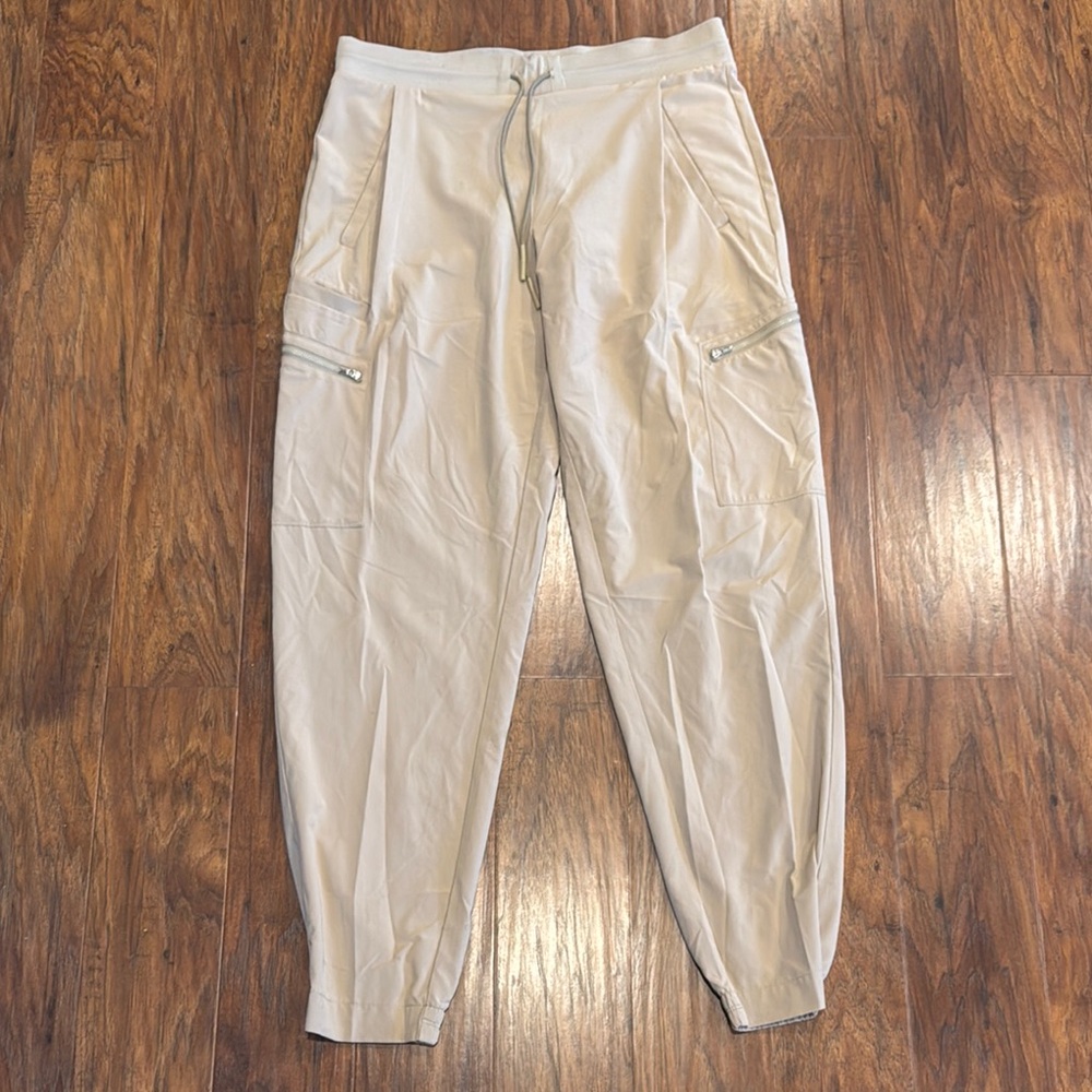 Athleta Cream Cargo Jogger - 10 Tall